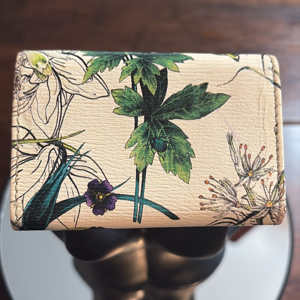 GUCCI Flora Key Case w/Buckle Detail Six-Ring - Picture 5 of 12
